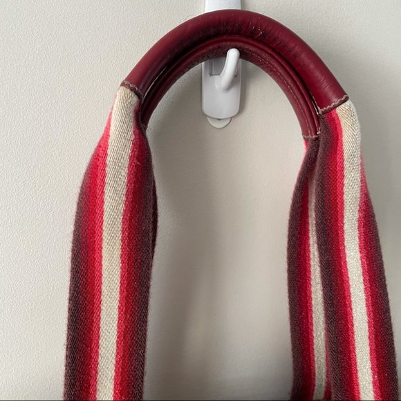 Authentic Gucci GG Monogram Medium Web Handle Bucket Tote - Picture 5 of 16